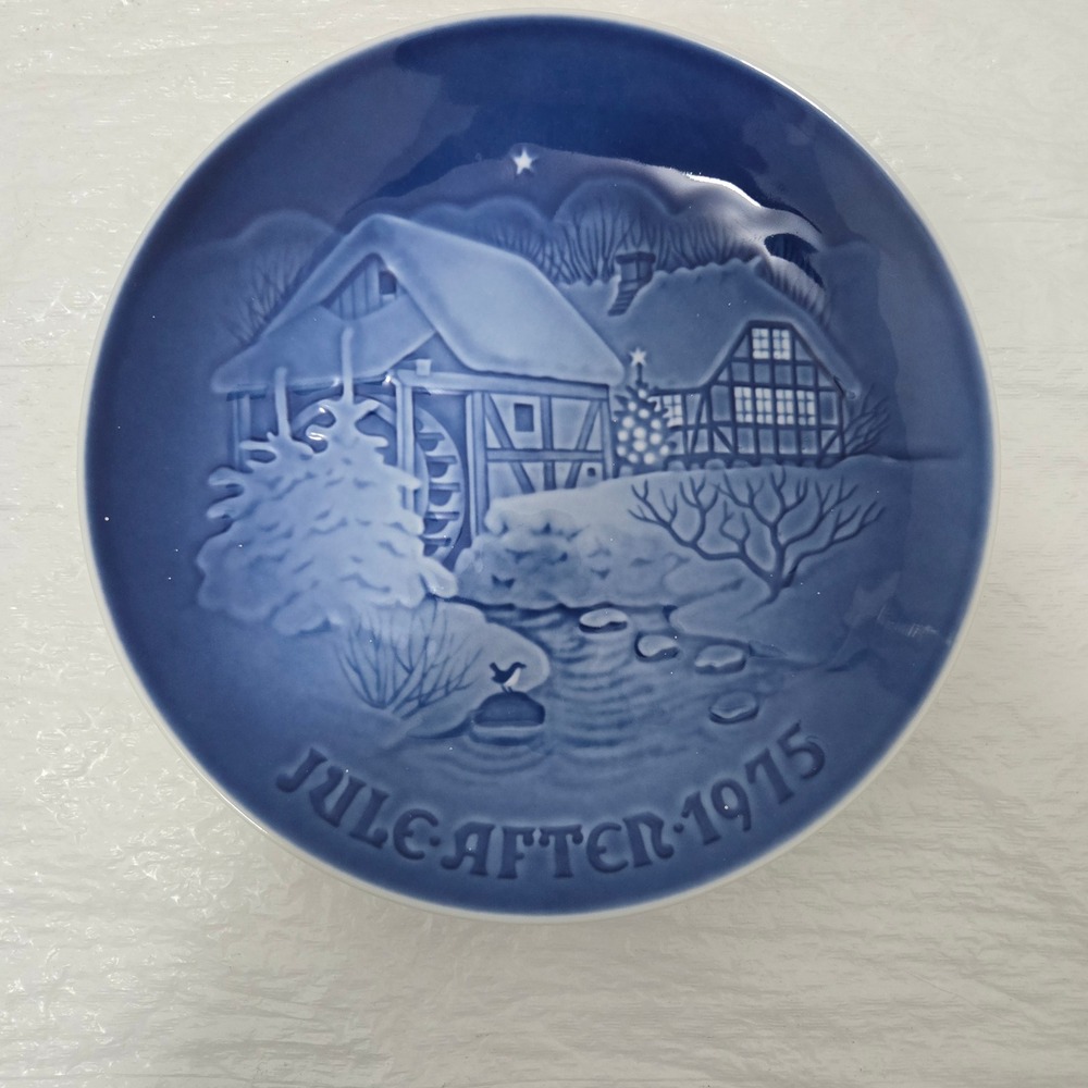 Bing & Grondahl 1975 Christmas Plate Christmas at the Old Water-mill B&G 9075